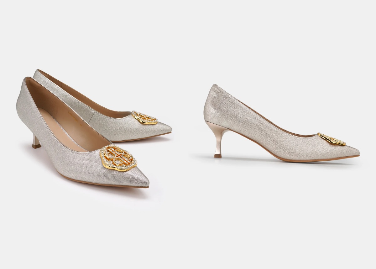 6 Tips Mix and Match Heels Wanita dengan Hijab Outfit